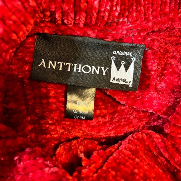 Sweater - Picture 3 of 3